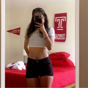 Meet your Posher, Alejandra